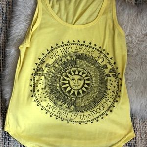 Sunny yellow bohemian graphic tank 🌞🌛